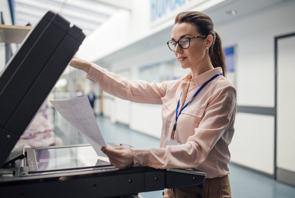 Você sabe qual é a diferença entre terceirização e outsourcing de impressão?