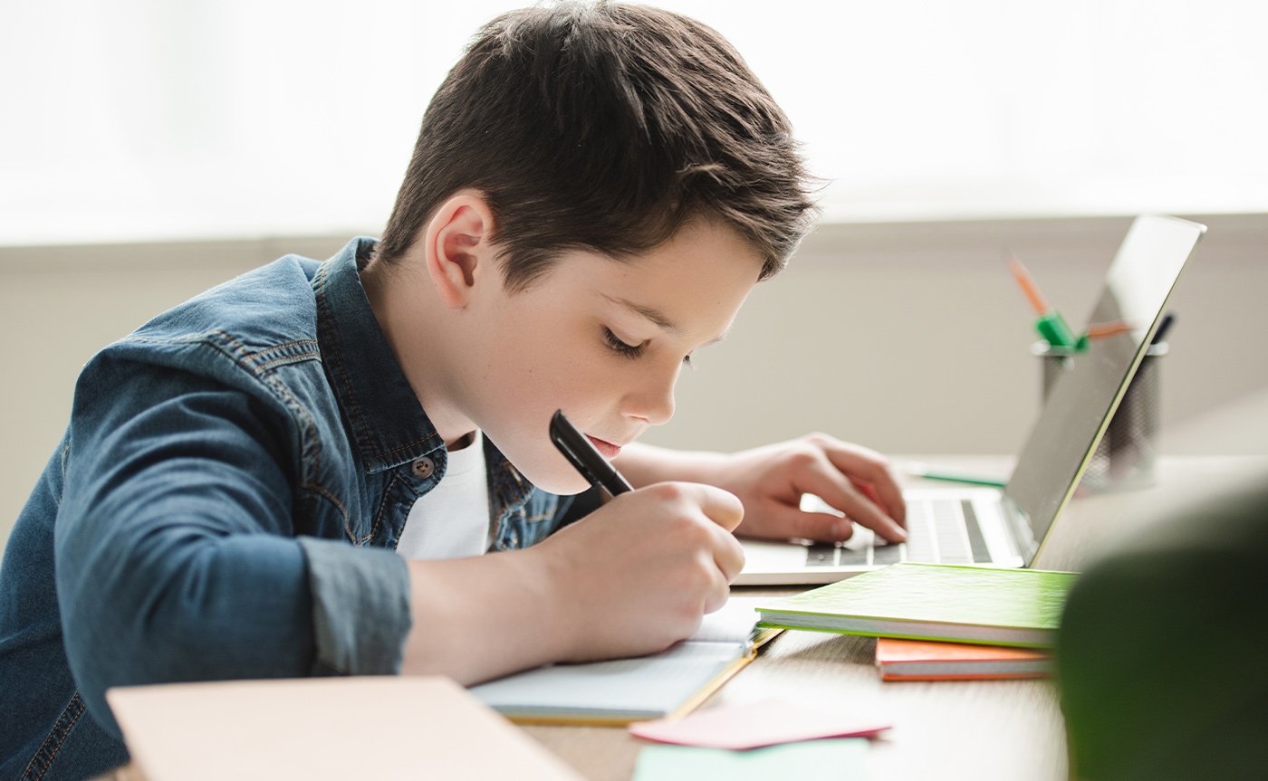 Tecnologia para ensino híbrido: por que e como implementar